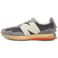 New Balance 327