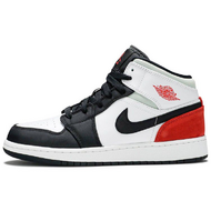 Air Jordan 1 Mid Black Toe GS