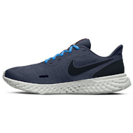 Nike Revolution 5