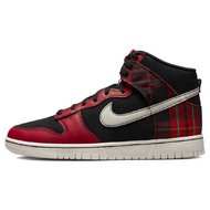 Nike Dunk Plaid