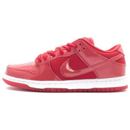 Nike Dunk SB Red Space Jam