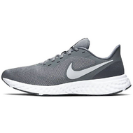 Nike Revolution 5