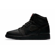 Air Jordan 1 Retro High OG Essentials Black