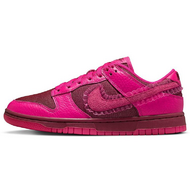 Nike Dunk Low Valentines Day