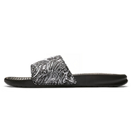 Nike Benassi