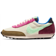 Nike Daybreak Fur Pack Fossil Nike Daybreak Fur Pack Fossil
