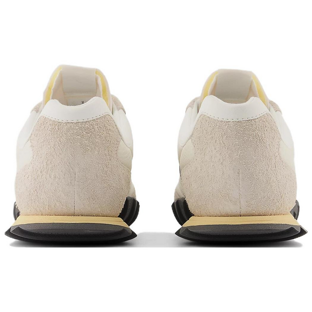 New Balance RC30