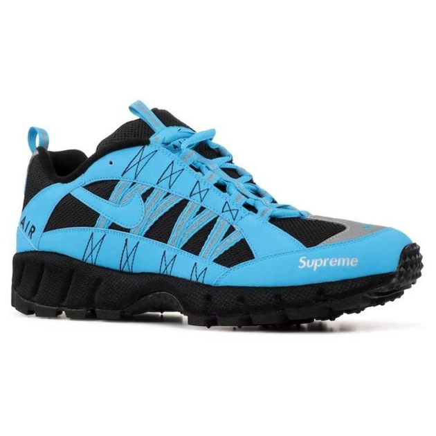 Supreme x Nike Air Humara 17