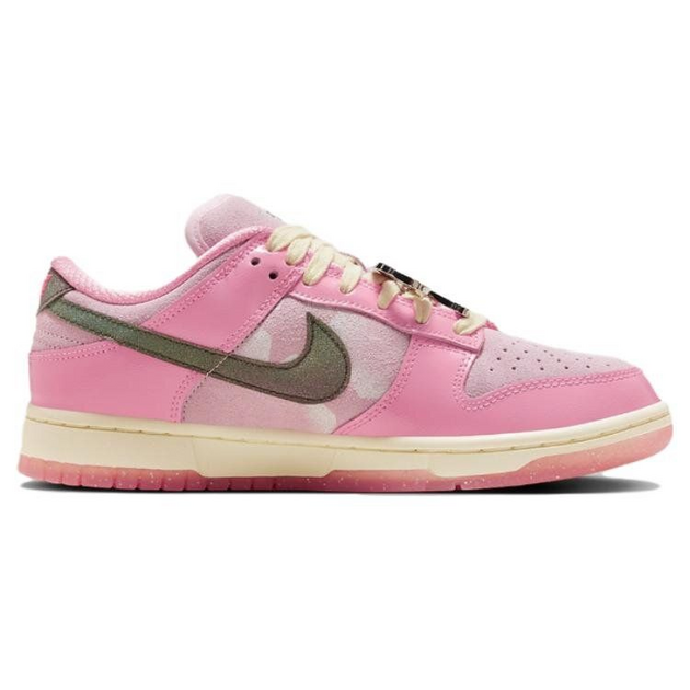 Nike Dunk Low LX Hot Punch and Pink Foam barbie