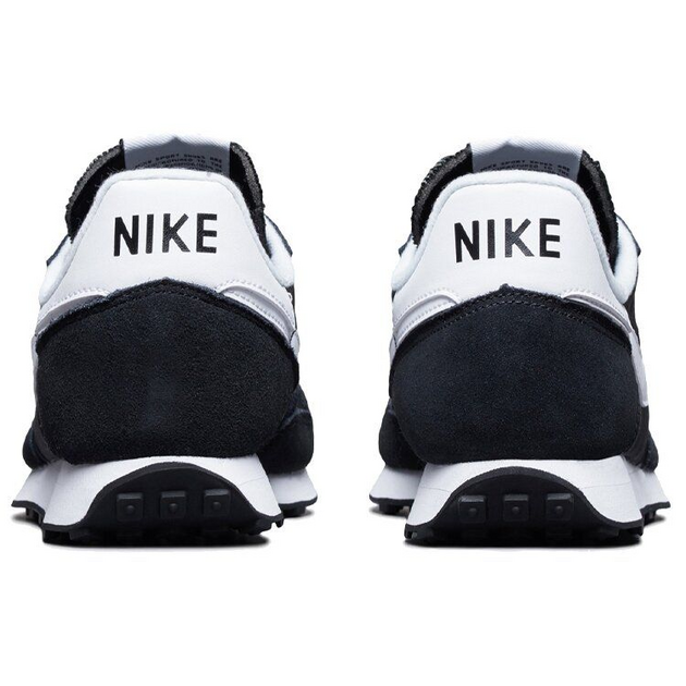 Nike Challenger