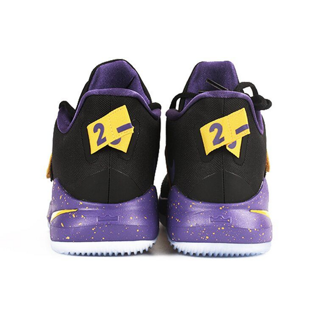 Nike Ambassador 12 12