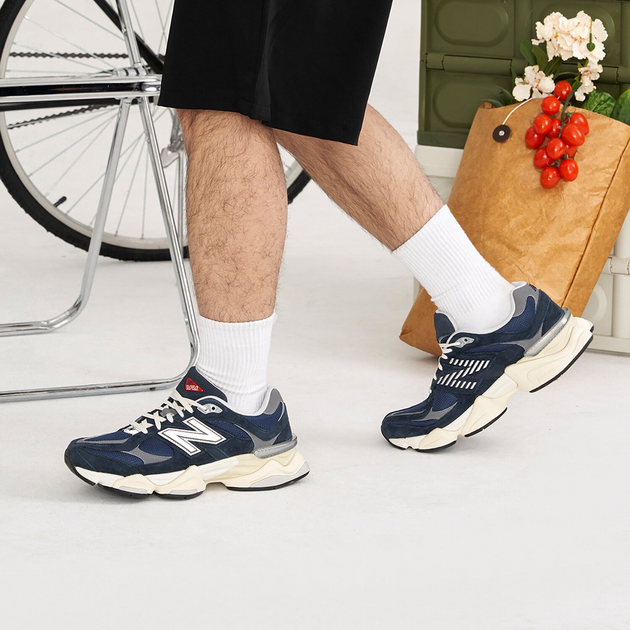 New Balance 9060