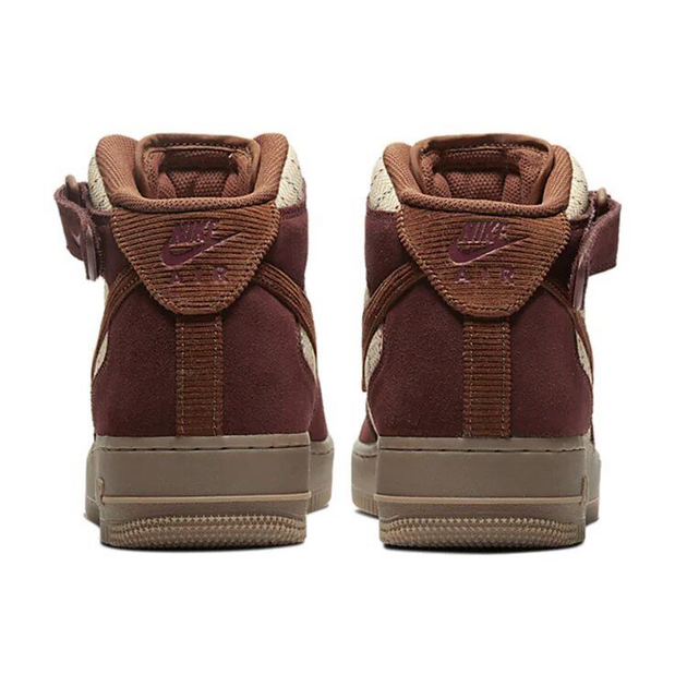 Nike Air Force 1 07 LV8