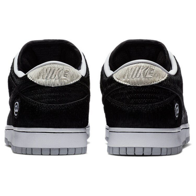 Medicom Toy x Nike Dunk SB OG qsBearbrick