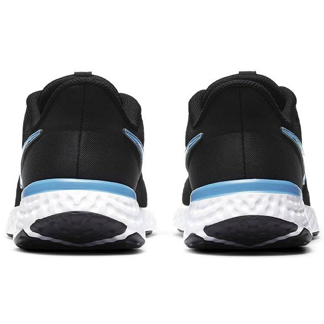 Nike Revolution 5