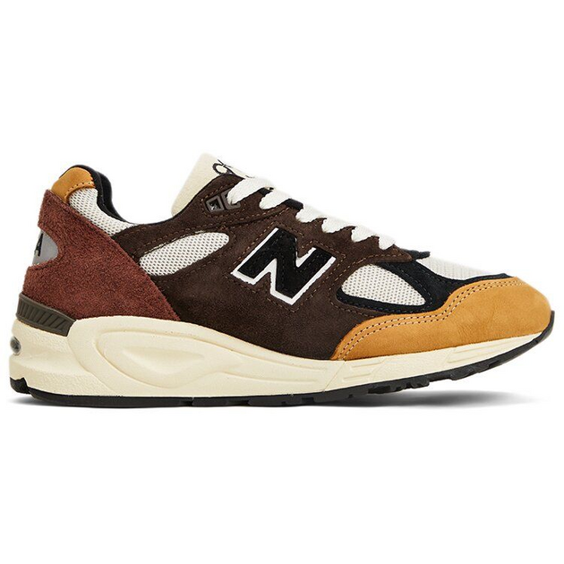 New Balance 990 V2