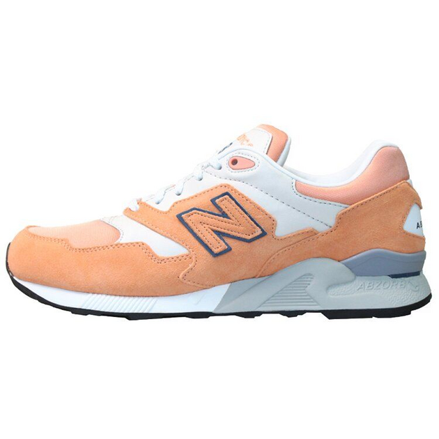 New Balance 878