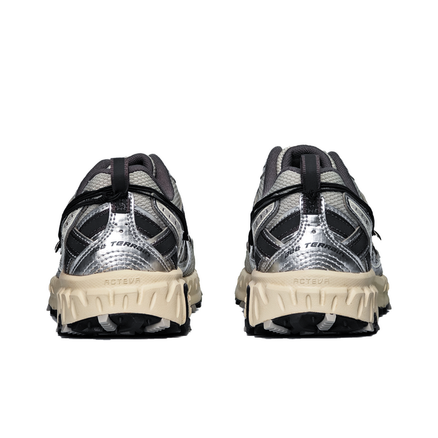 New Balance 410 Y2K