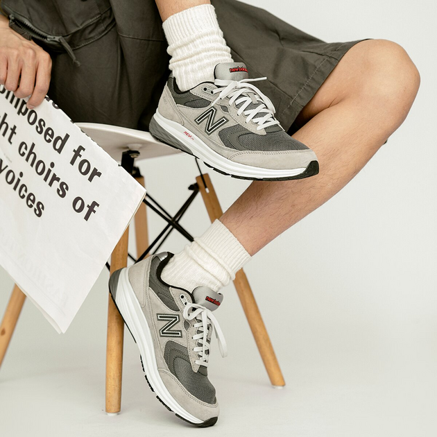 New Balance 880 Gun Metal