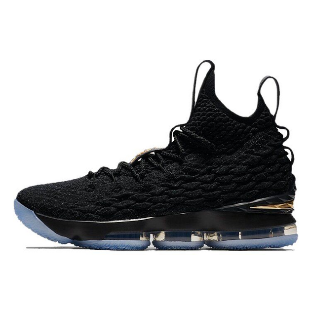 Nike LeBron 15