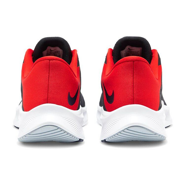 Nike Quest 3