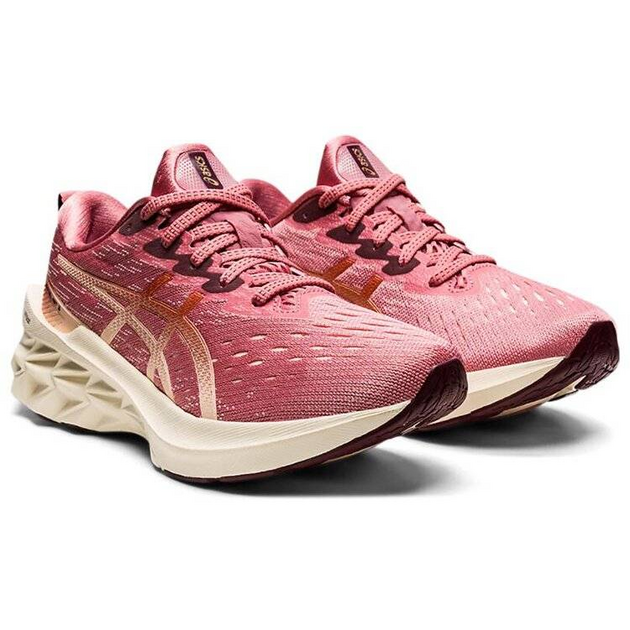 Asics Novablast