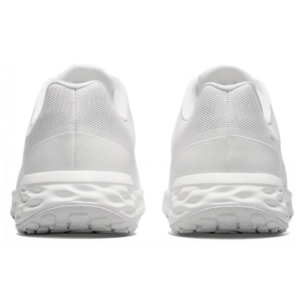 Nike Revolution 6