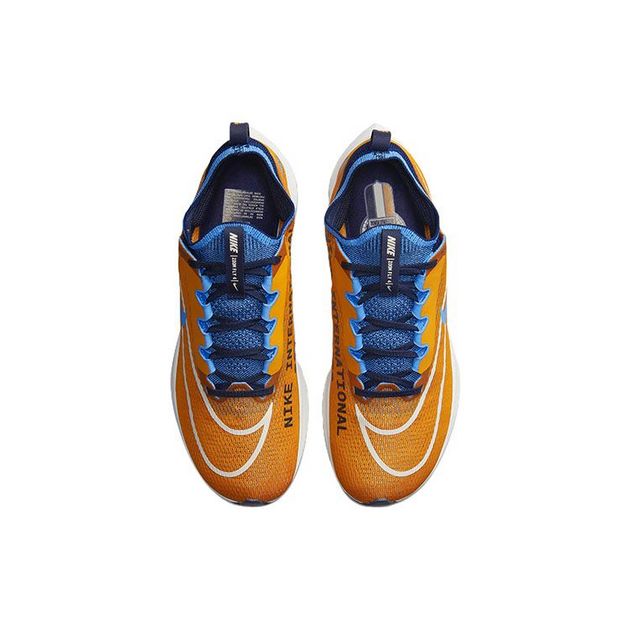 Nike Zoom Fly 4