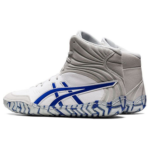 Asics Aggressor 4