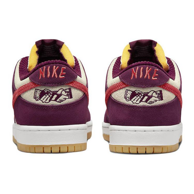 Skate Like a Girl x Nike Dunk SB qs