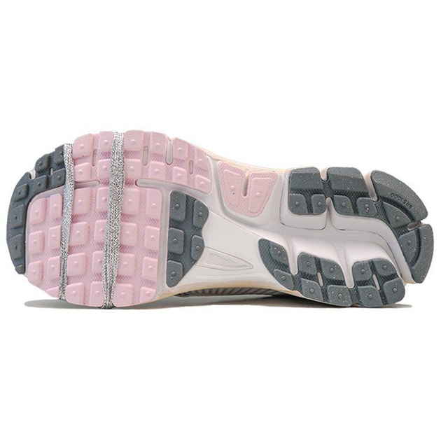 Nike Air Zoom Vomero 5