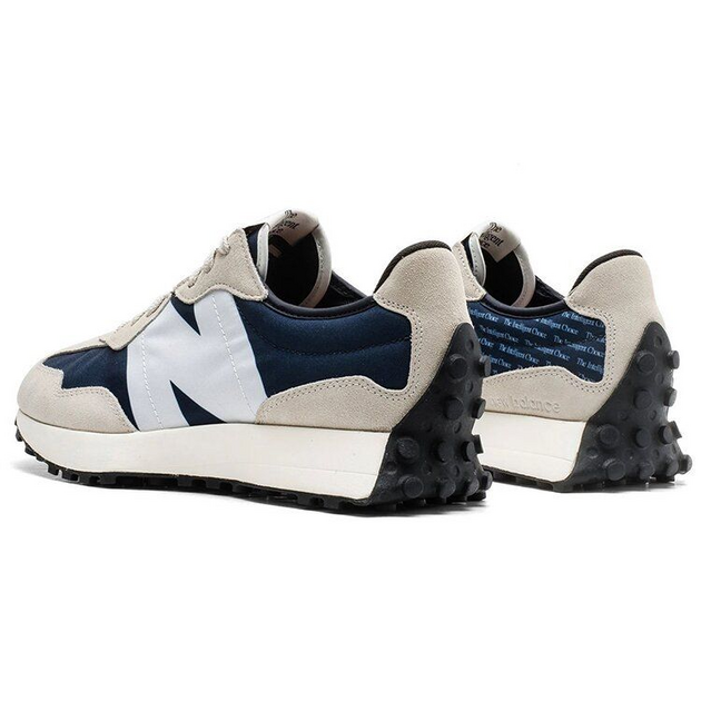 New Balance 327
