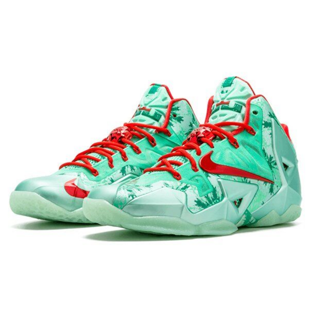 Nike LeBron 11 Christmas