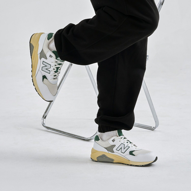 New Balance 580
