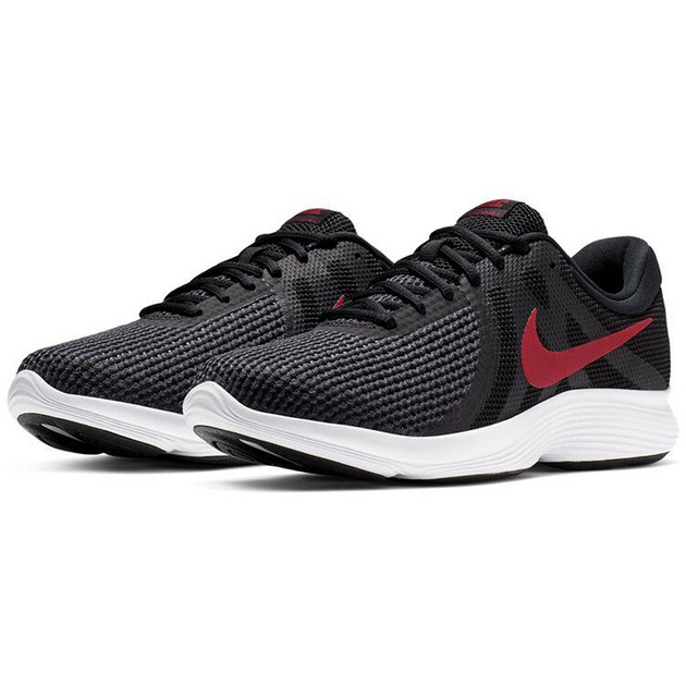 Nike Revolution 4