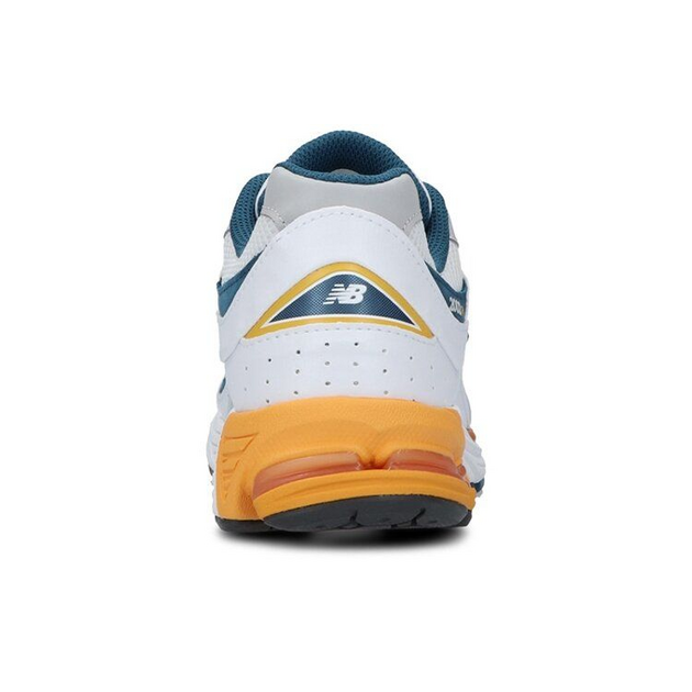 New Balance 2002R