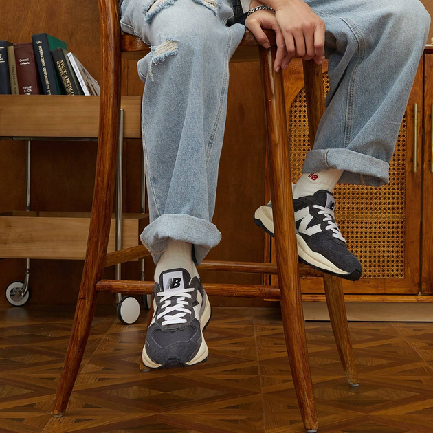 New Balance 5740