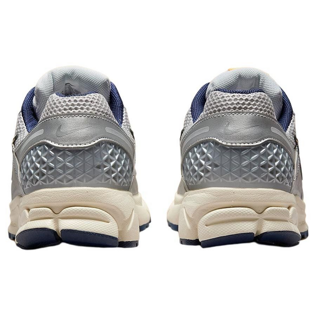 Nike Air Zoom Vomero 5