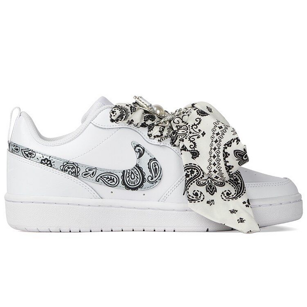 Nike Court Borough Low 520 GS