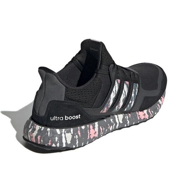 Adidas UltraBoost DNA