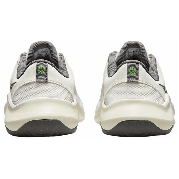 Nike LegEnd Essential 3