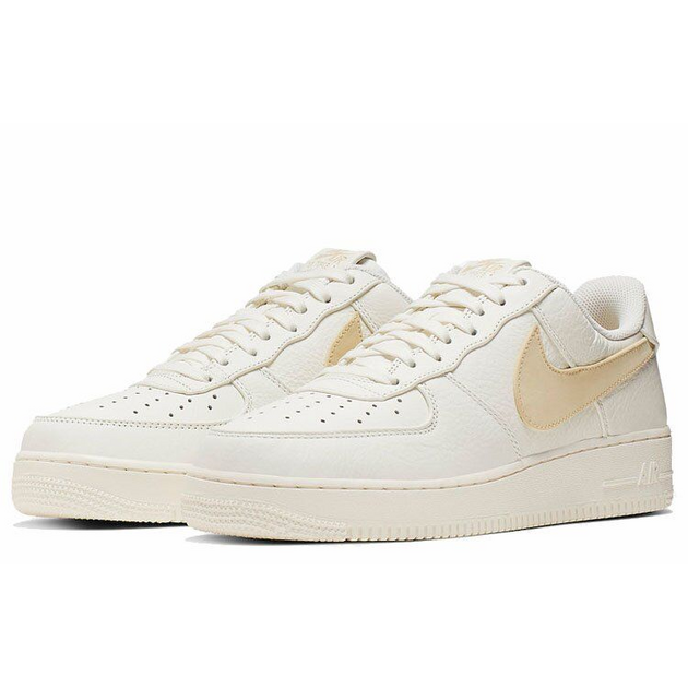 Nike Air Force 1 07 Big Swoosh