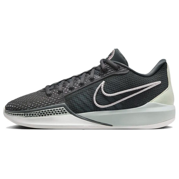 Nike Sabrina 1