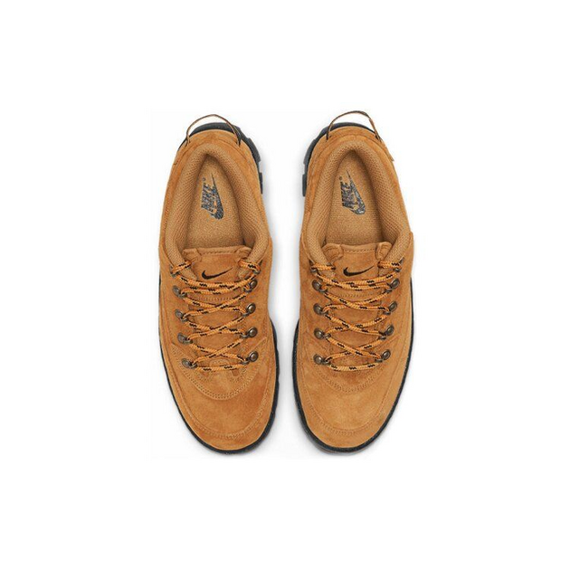 Nike Lahar Low Wheat