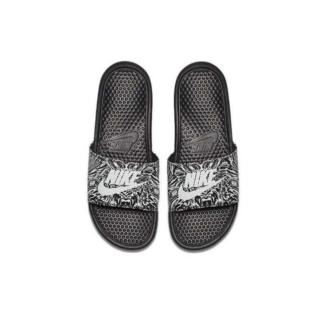 Nike Benassi