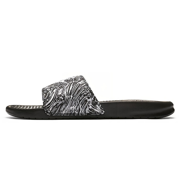 Nike Benassi