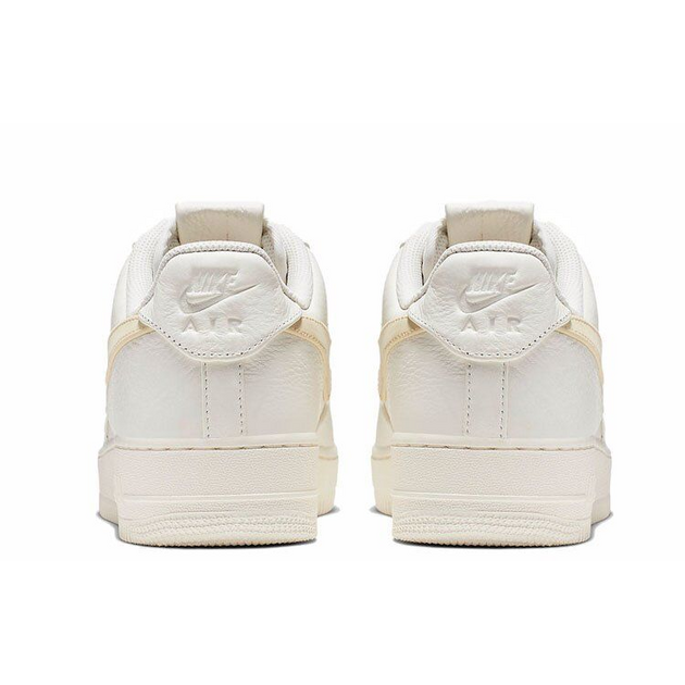 Nike Air Force 1 07 Big Swoosh