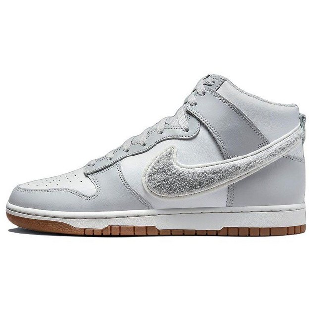Nike Dunk Retro University Chenille Swoosh
