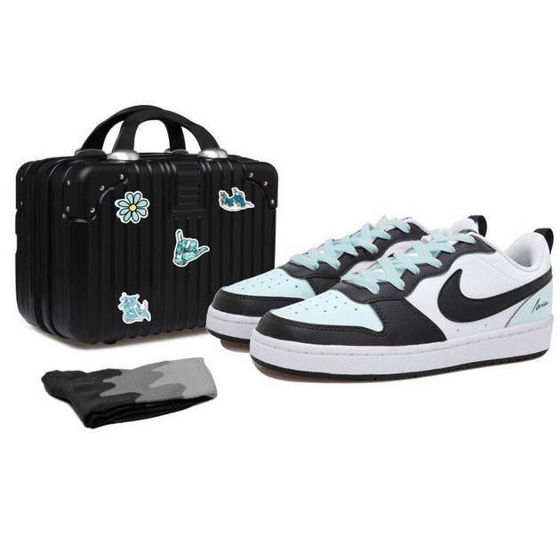 Nike Court Borough OKHR GS