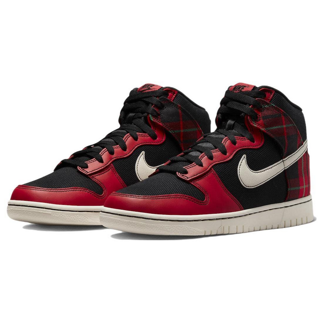 Nike Dunk Plaid